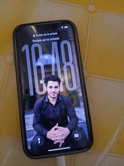 Apple iPhone 13