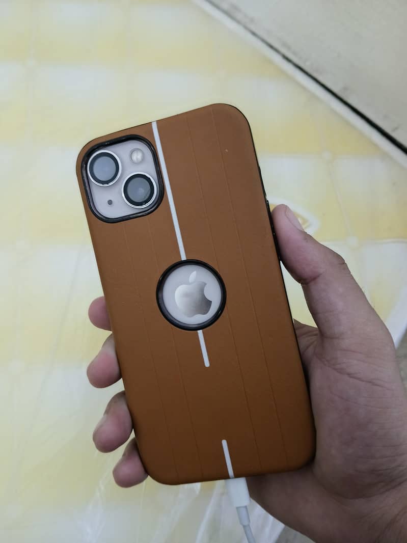 Apple iPhone 13 2
