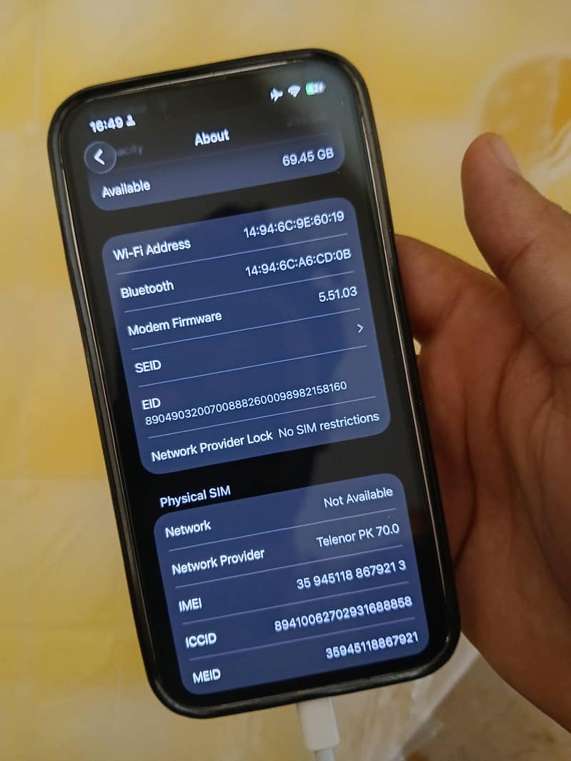 Apple iPhone 13 5