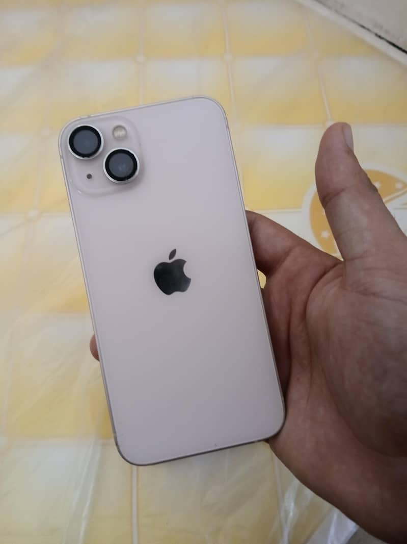 Apple iPhone 13 7