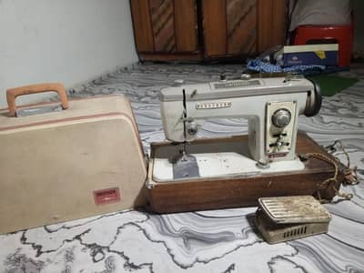 BROTHER SEWING MACHINE
