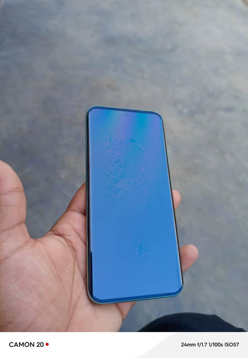 Tecno spark  40 Pro plus 2