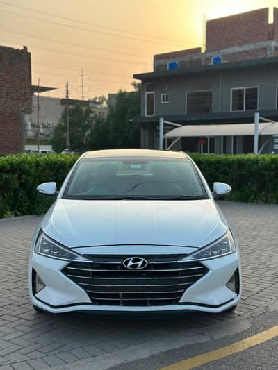 Hyundai Elantra 2022