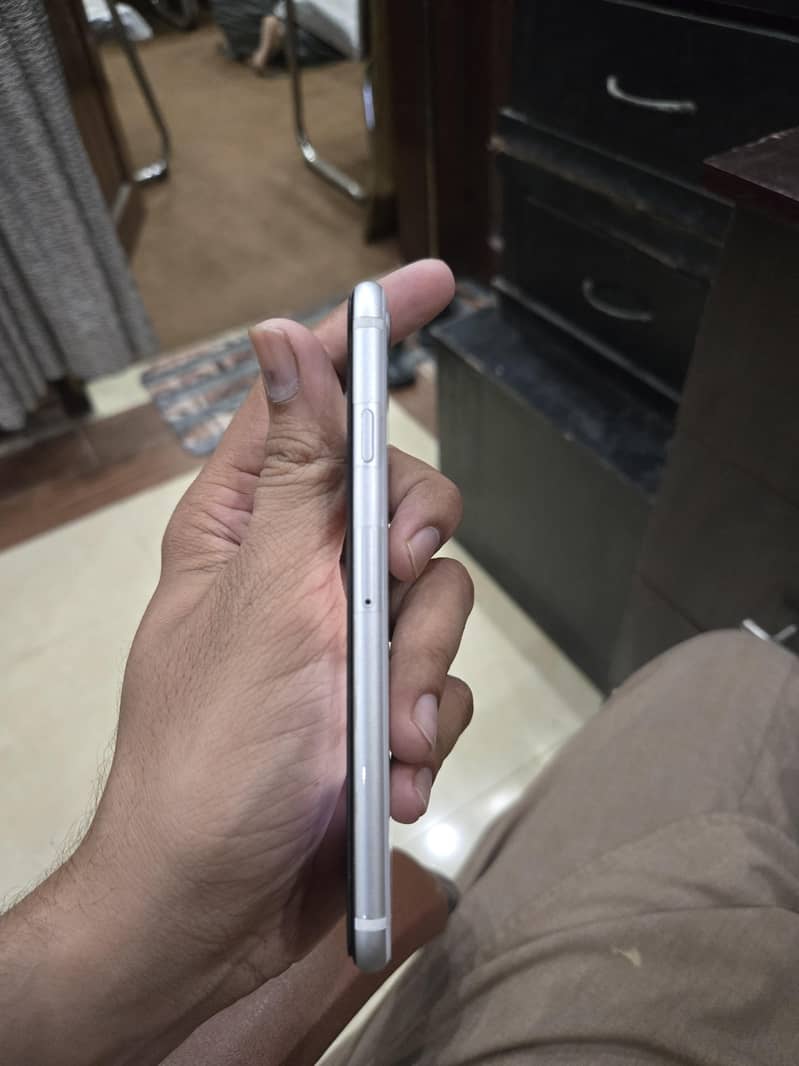 Apple iPhone SE 4