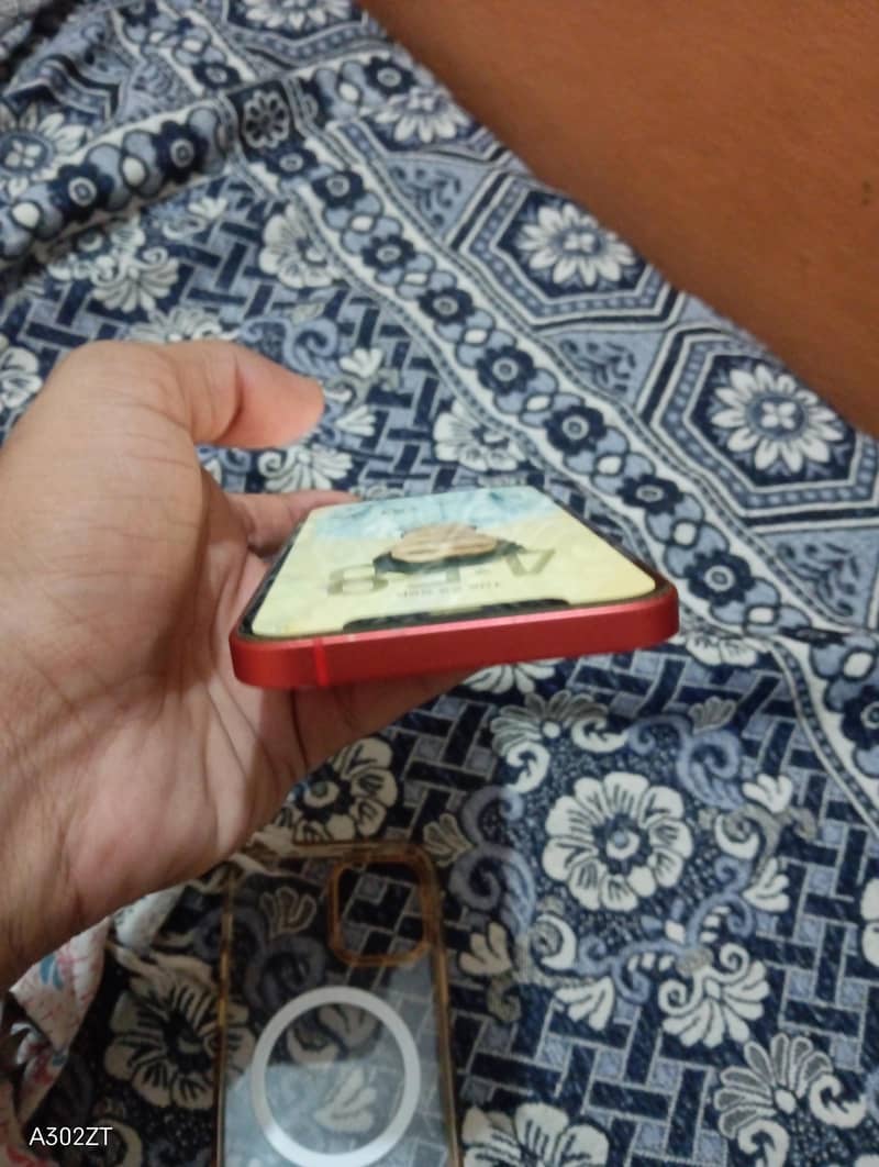Apple iPhone 12 4