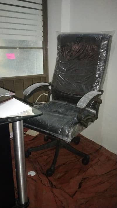 Premium Office Chair — only one week used — Rs. 8900 — Local Pickup
