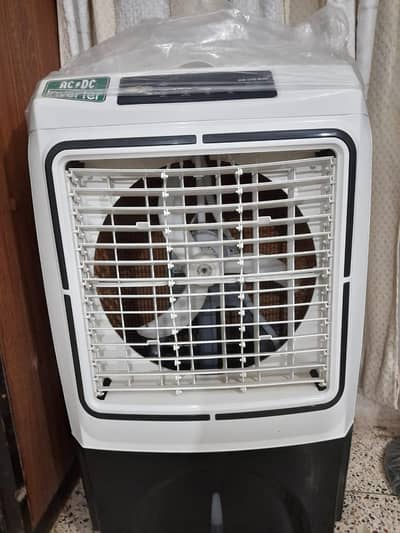 URGENT SALE. SUPER ASIA AC DC INVERTER FOR SALE