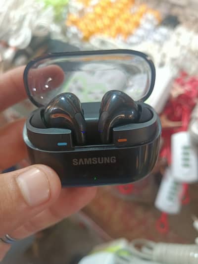 Samsung earbuds