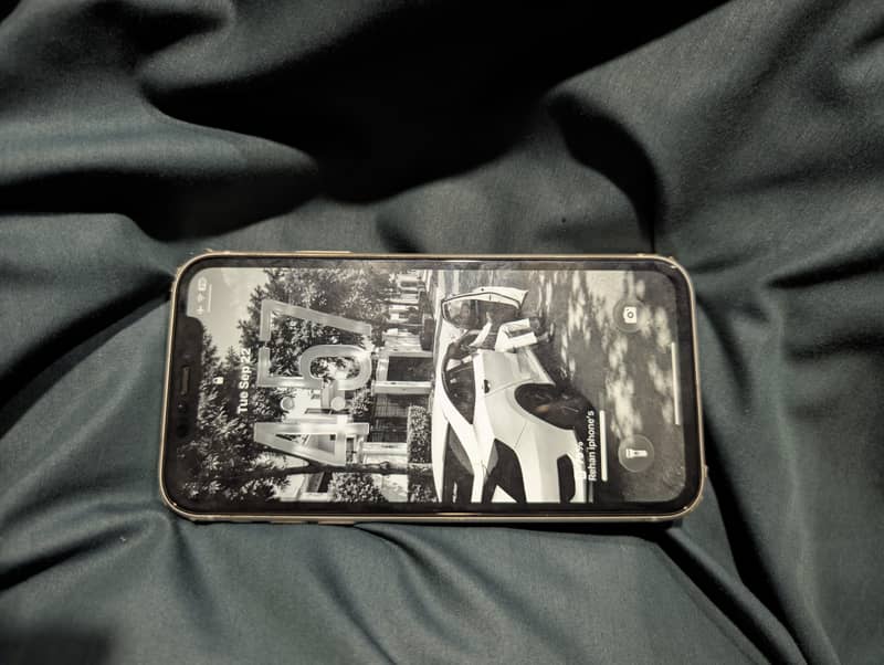 Apple iPhone 11 3