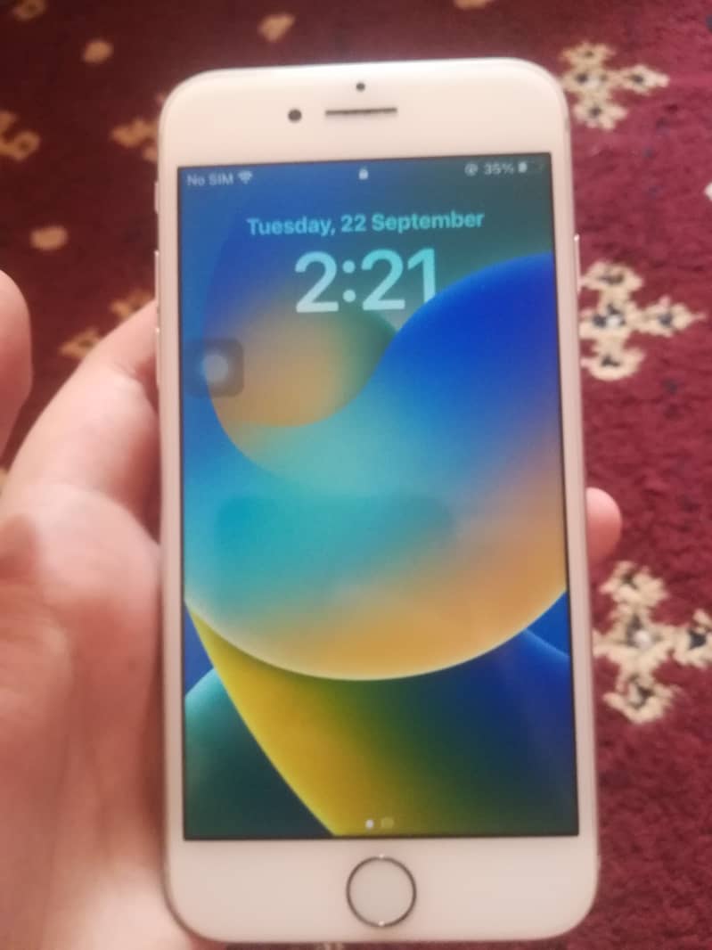 Apple iPhone 8 4