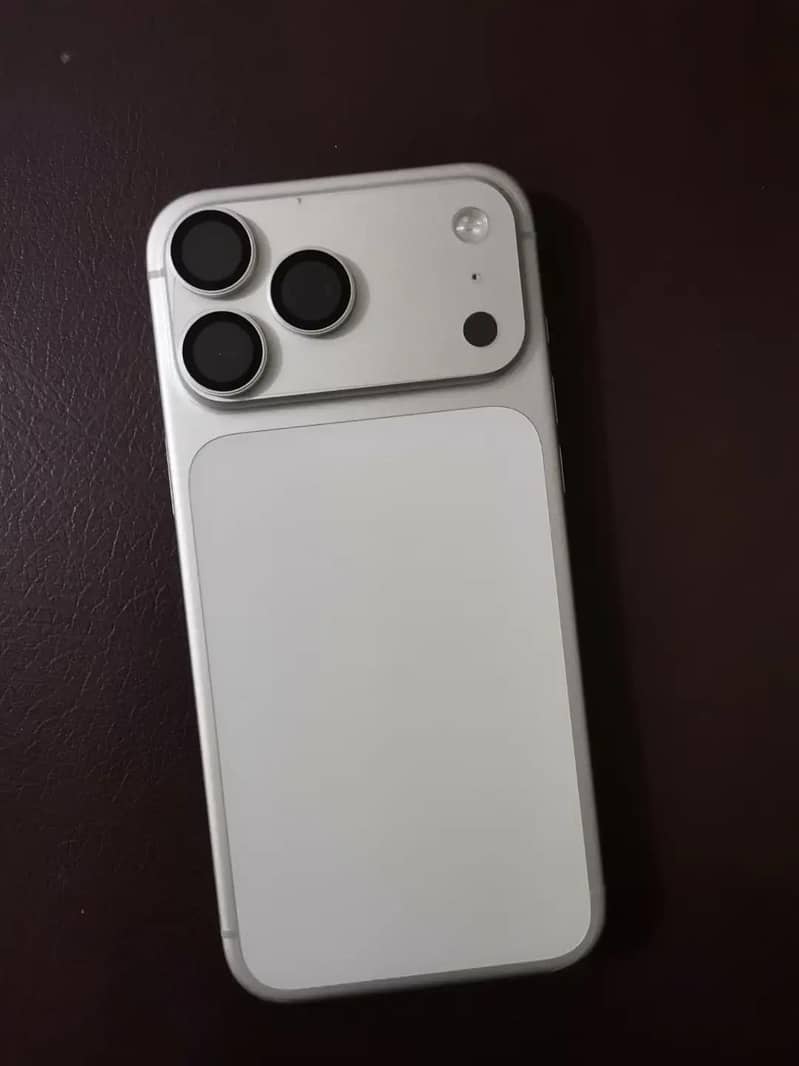 Apple iPhone 17 Pro Max 0