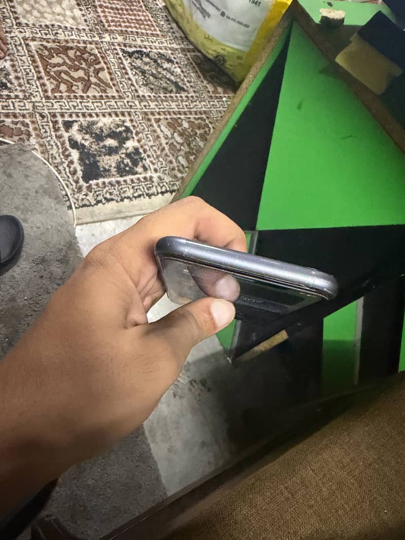 Apple iPhone 11 1