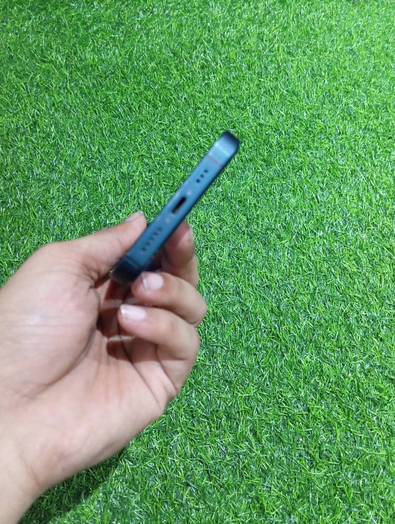 Apple iPhone 14 2
