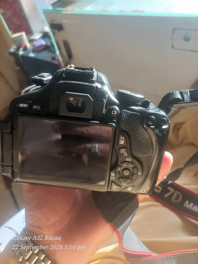canon 600D 0
