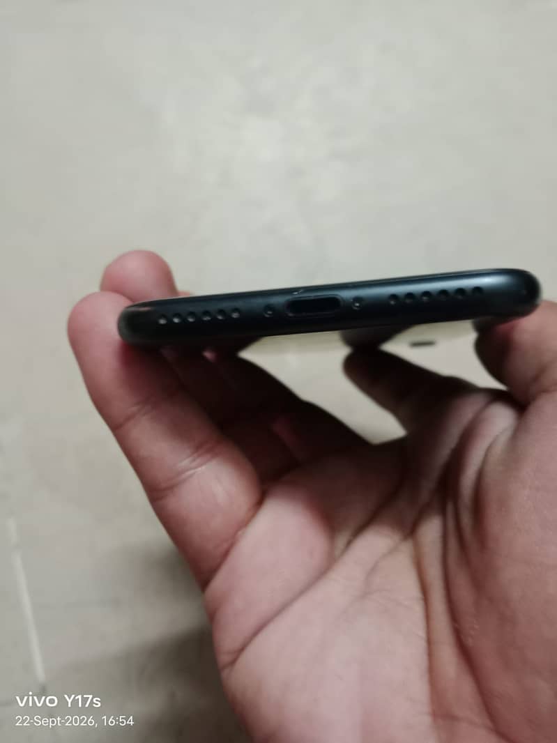 Apple iPhone 7 5