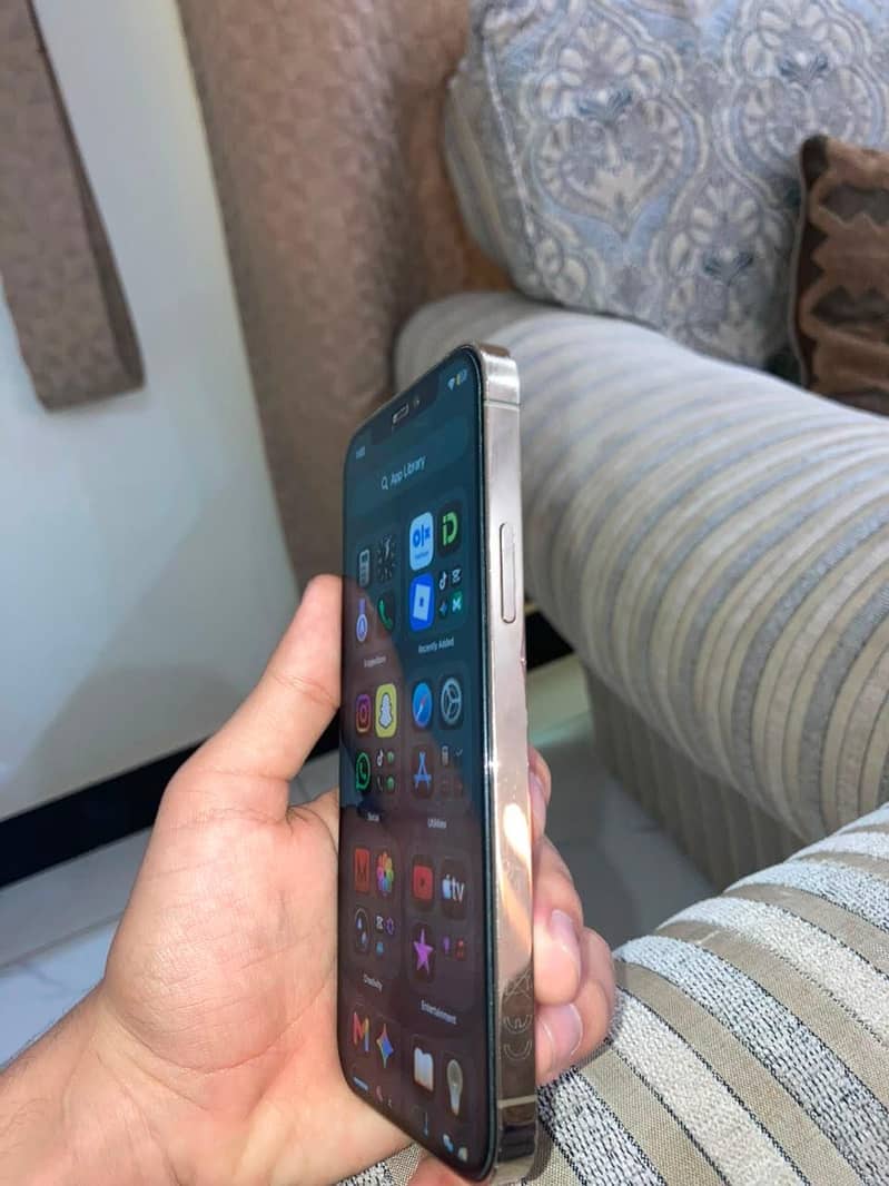 Apple iPhone 12 Pro 2