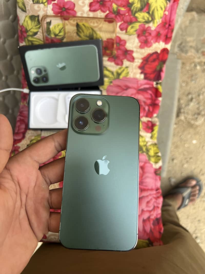Apple iPhone 13 Pro 2