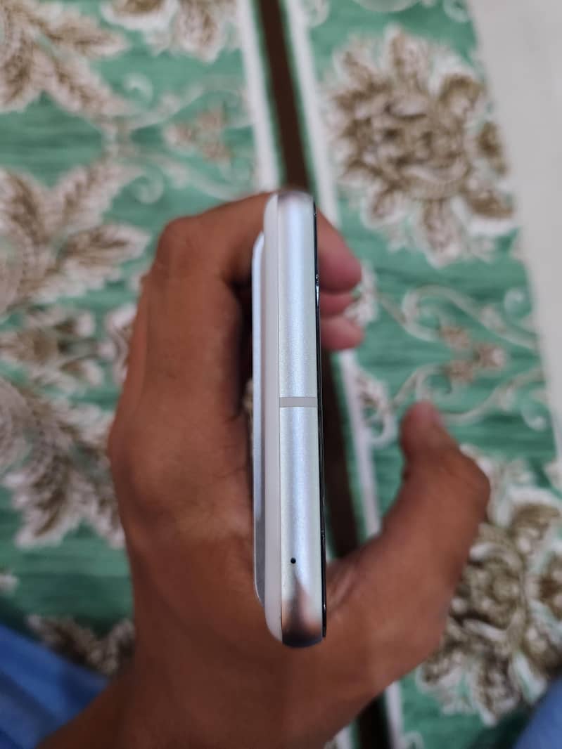 Google Pixel 7 3