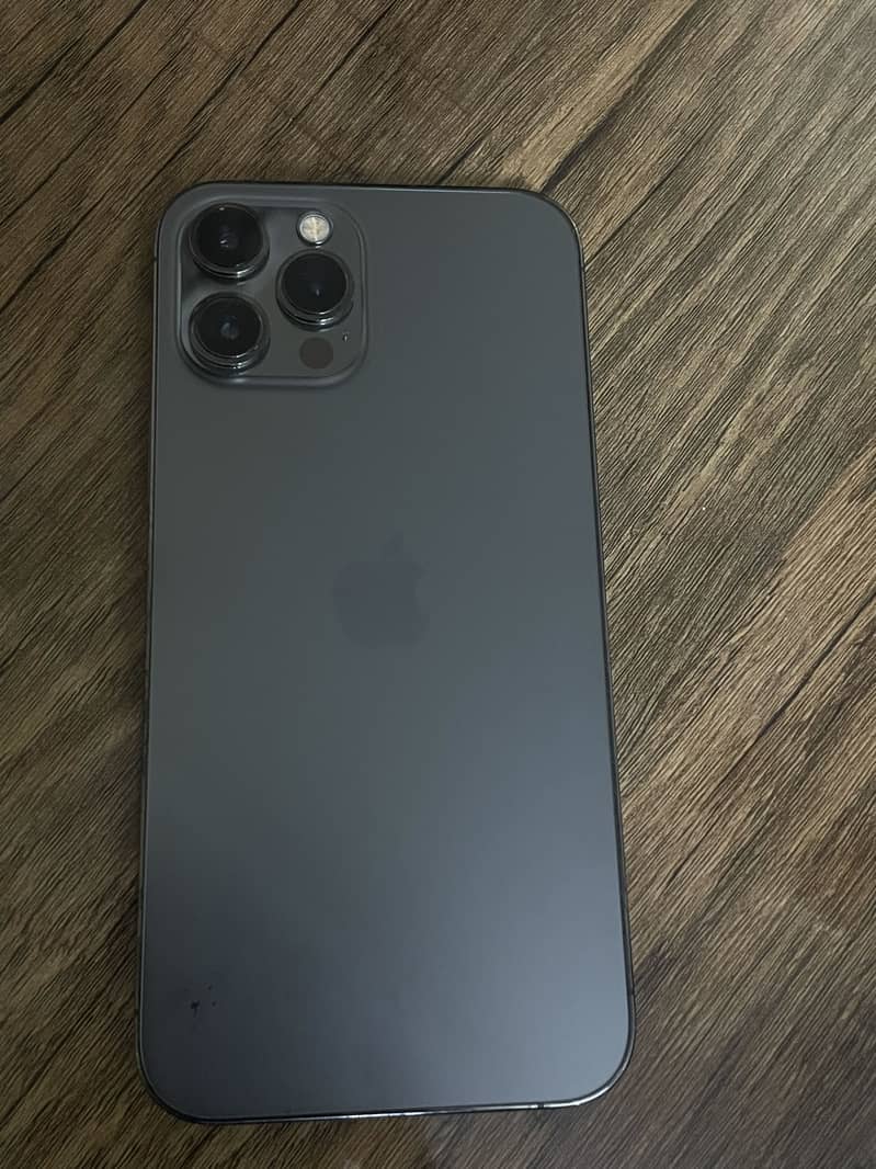Iphone 12 pro max 1