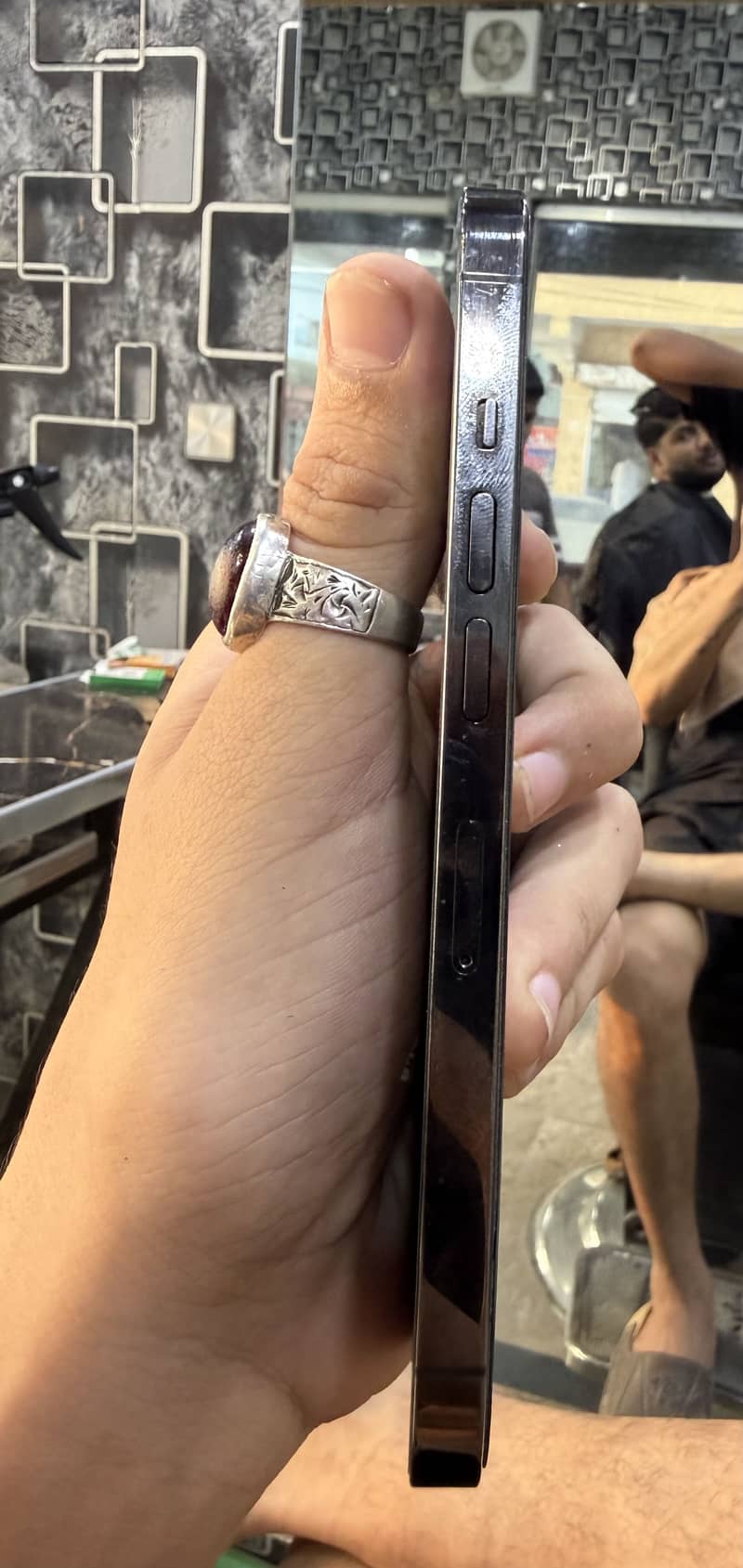 Apple iPhone 13 Pro 4