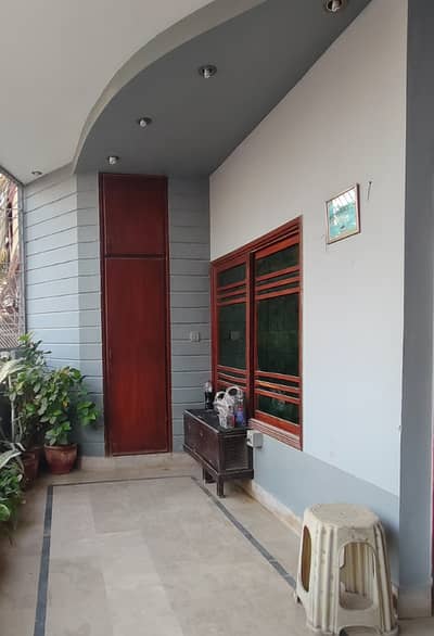 3 Bed DD West Open 2 Side Corner Portion For Rent