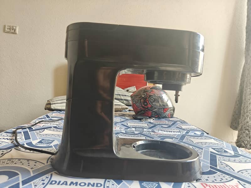 Stand Mixer 4