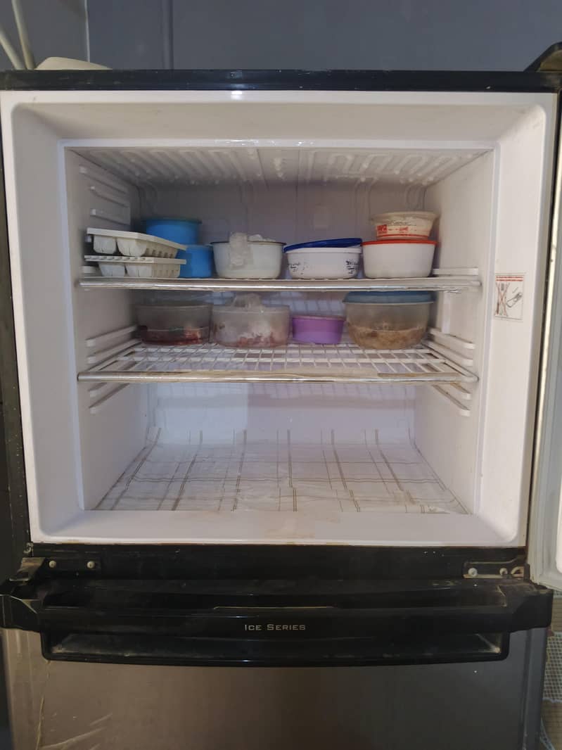 Orient Fridge Large 4