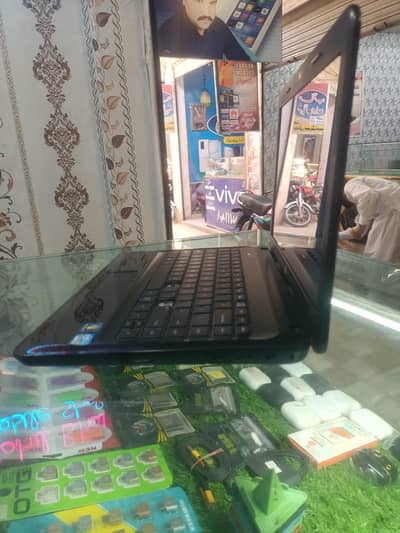 Leptop core i3