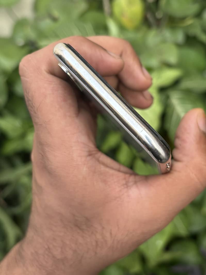 Apple iPhone X 2