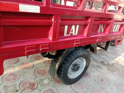 candtion 10/10 laldin loder rickshaw ducment on the spost