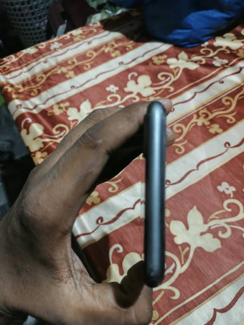 Apple iPhone 8 Plus 2