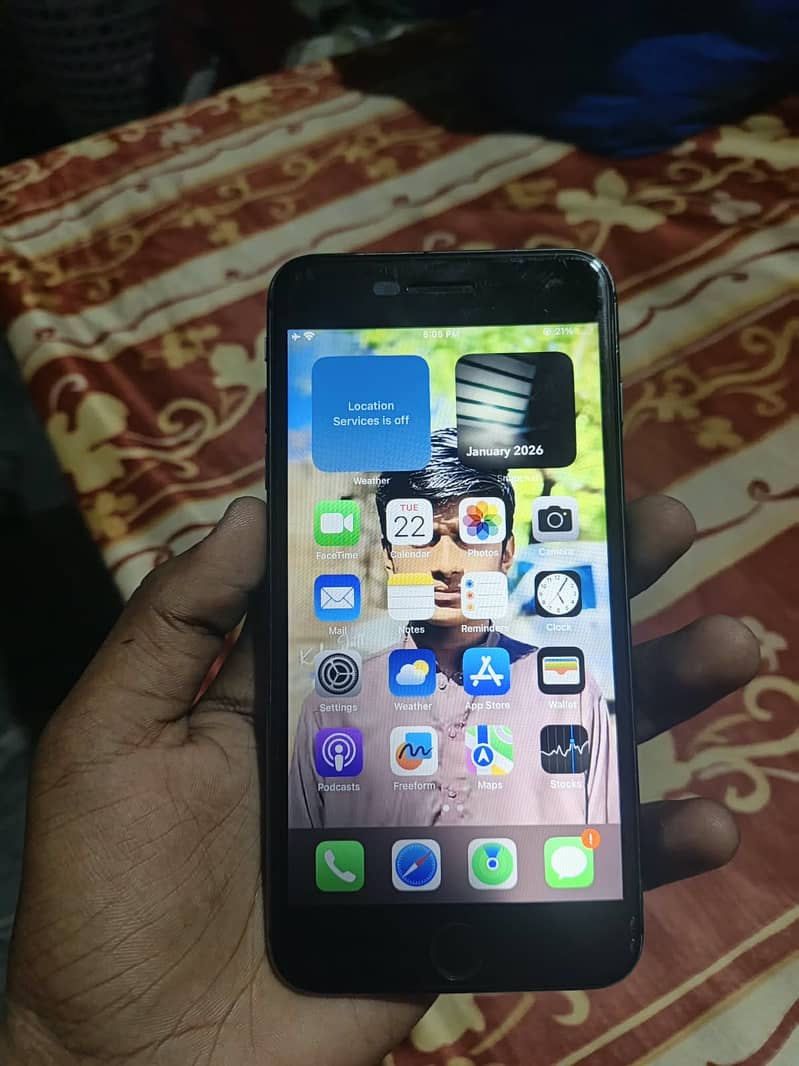 Apple iPhone 8 Plus 5