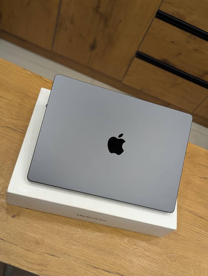 Macbook Pro M4 Chip 0