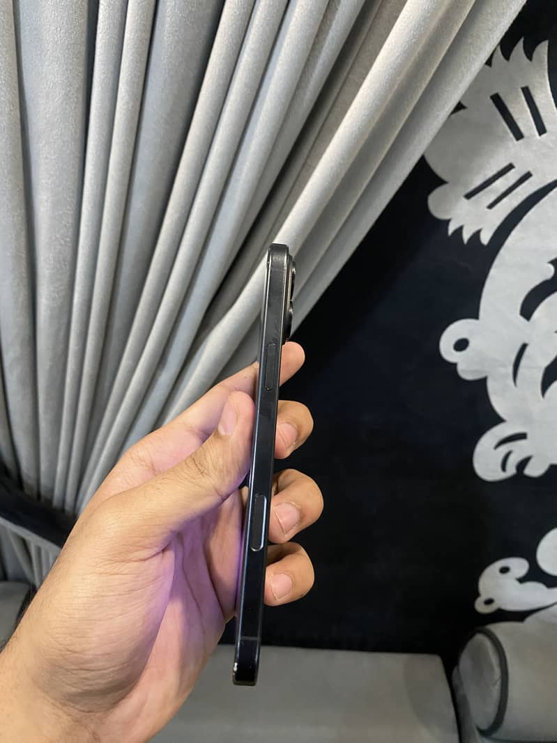 Apple iPhone 16 Plus 2