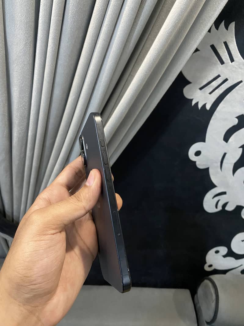 Apple iPhone 16 Plus 3