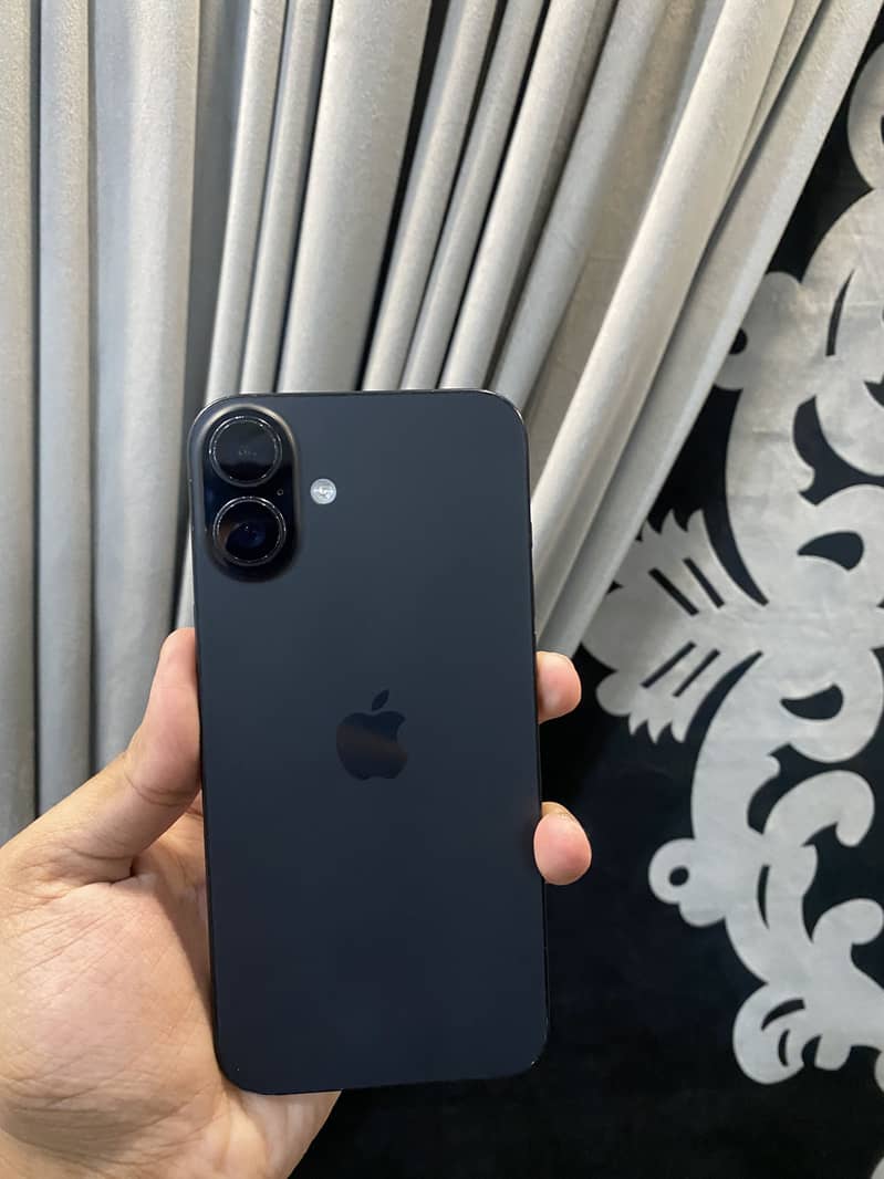 Apple iPhone 16 Plus 5