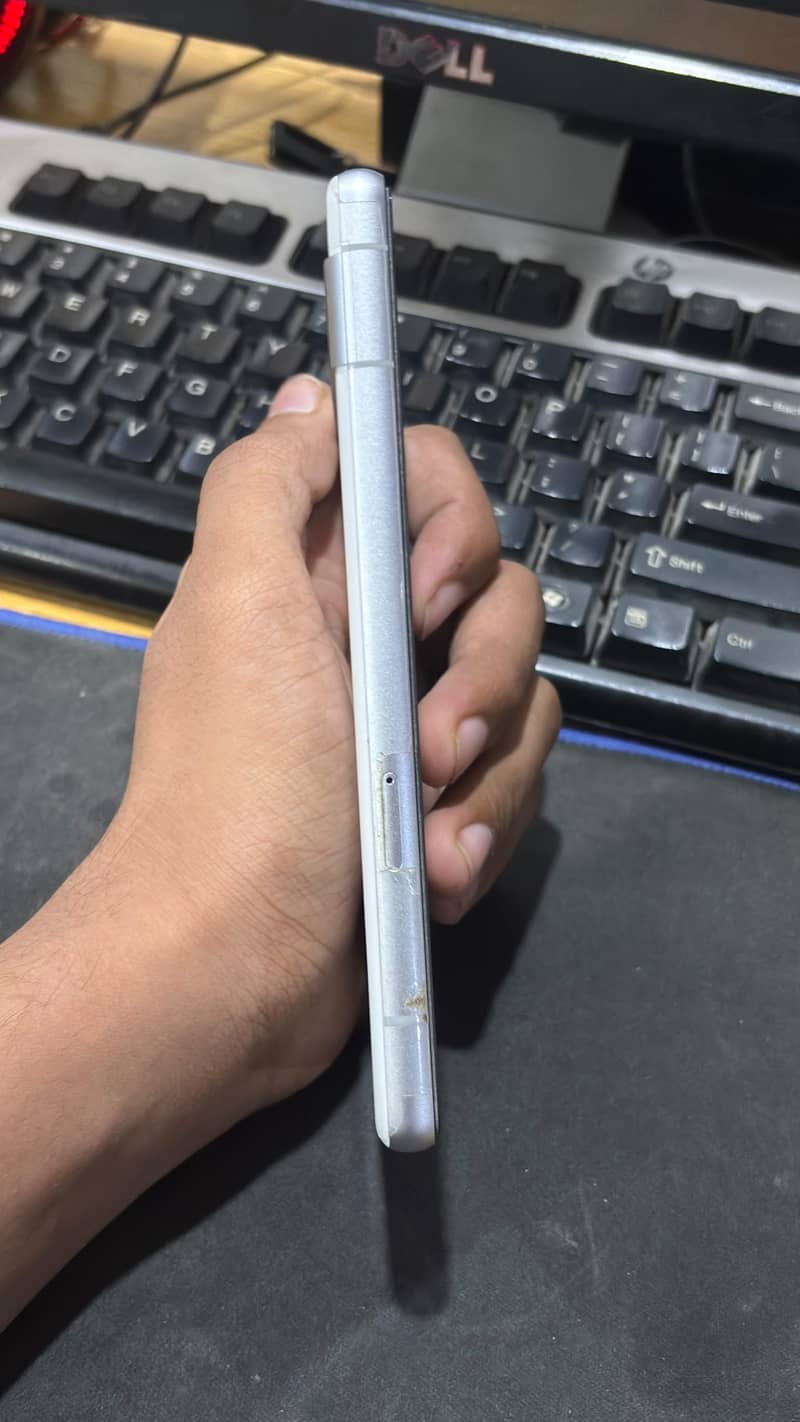 Google Pixel 7a 5
