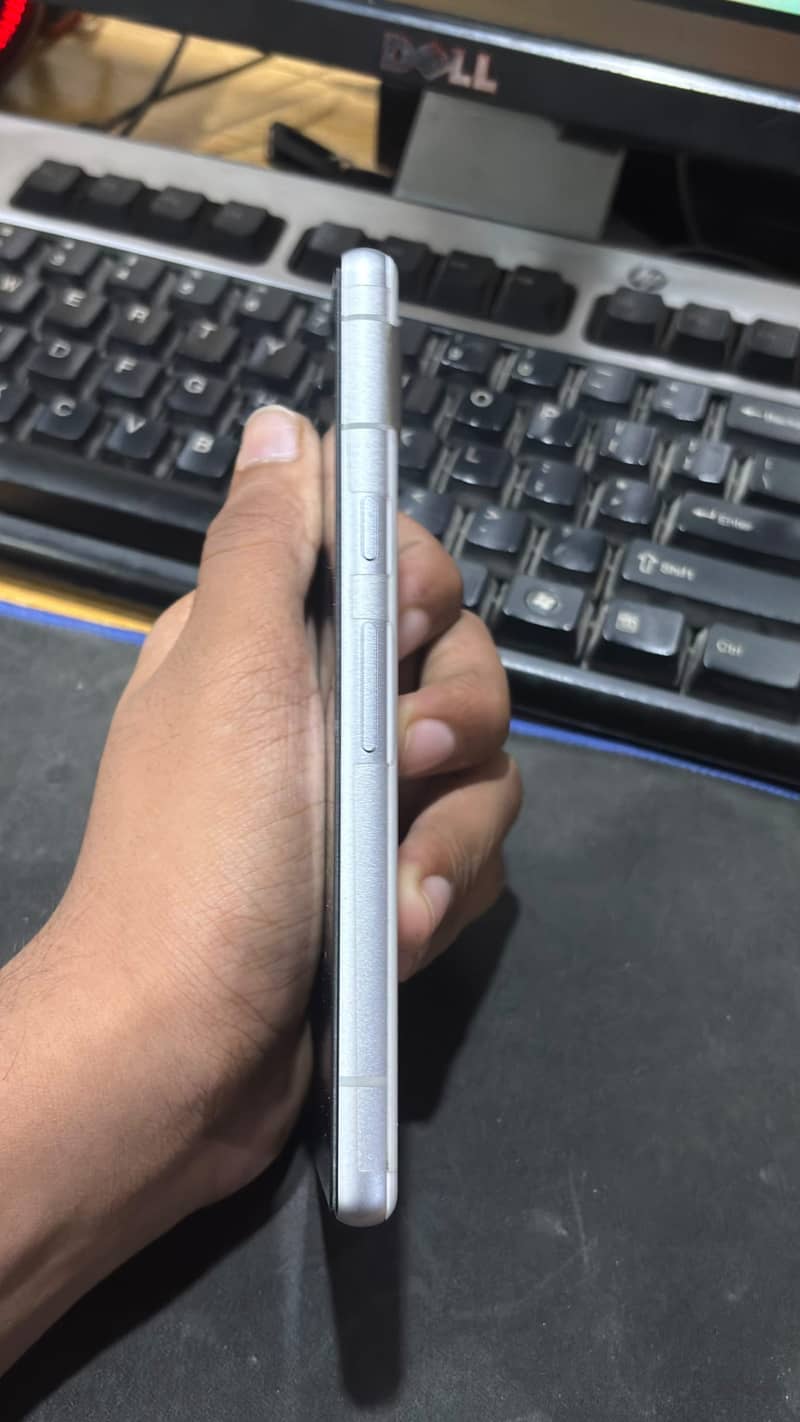 Google Pixel 7a 6