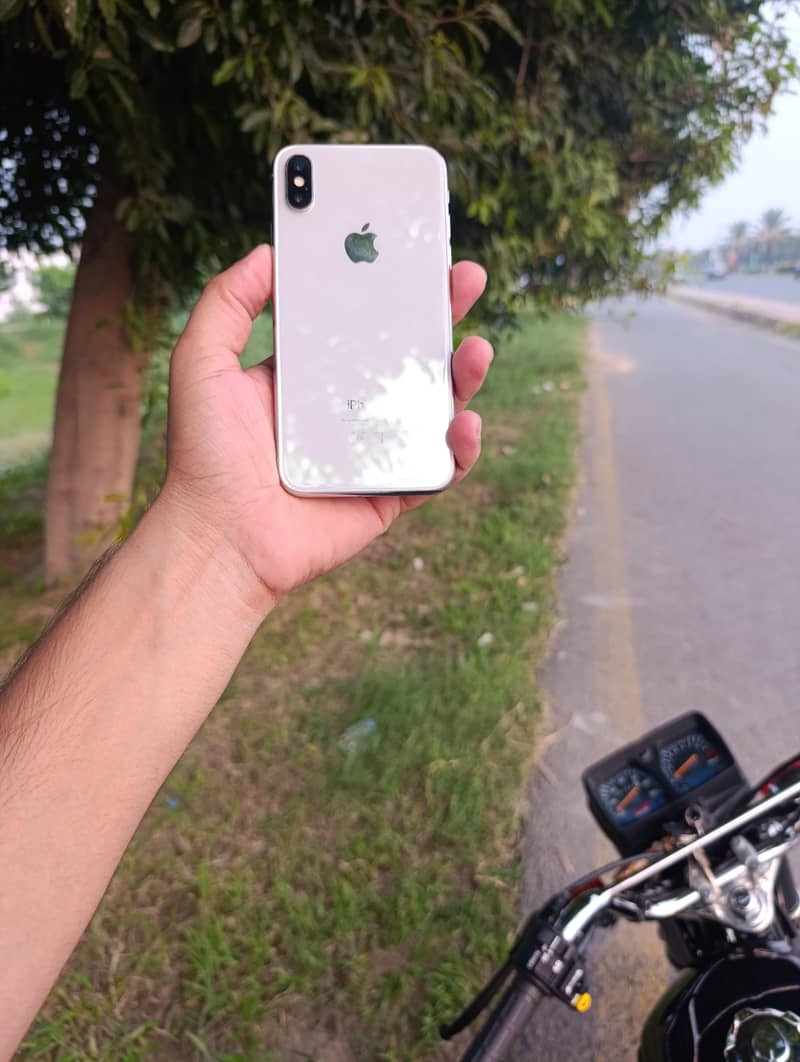 Apple iPhone X 0