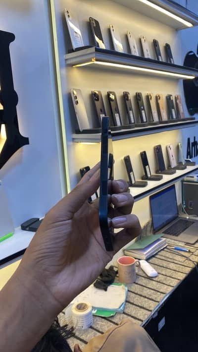 Apple iPhone 14