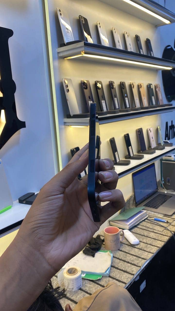 Apple iPhone 14 0