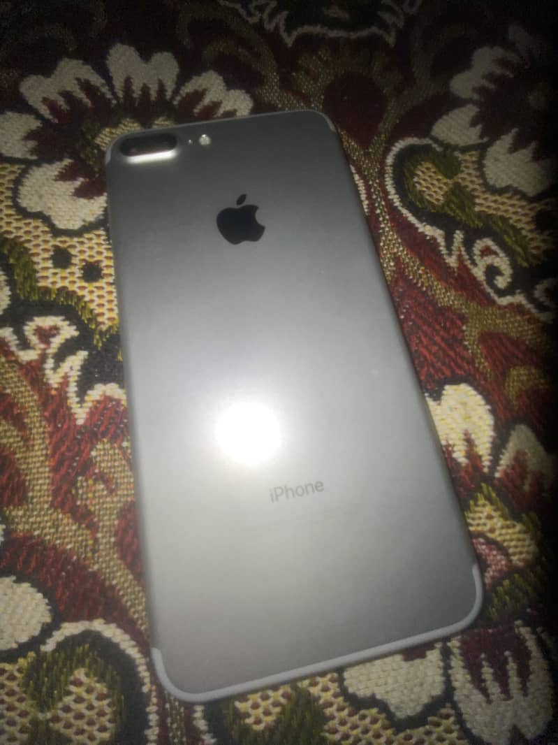 Apple iPhone 7 Plus 4