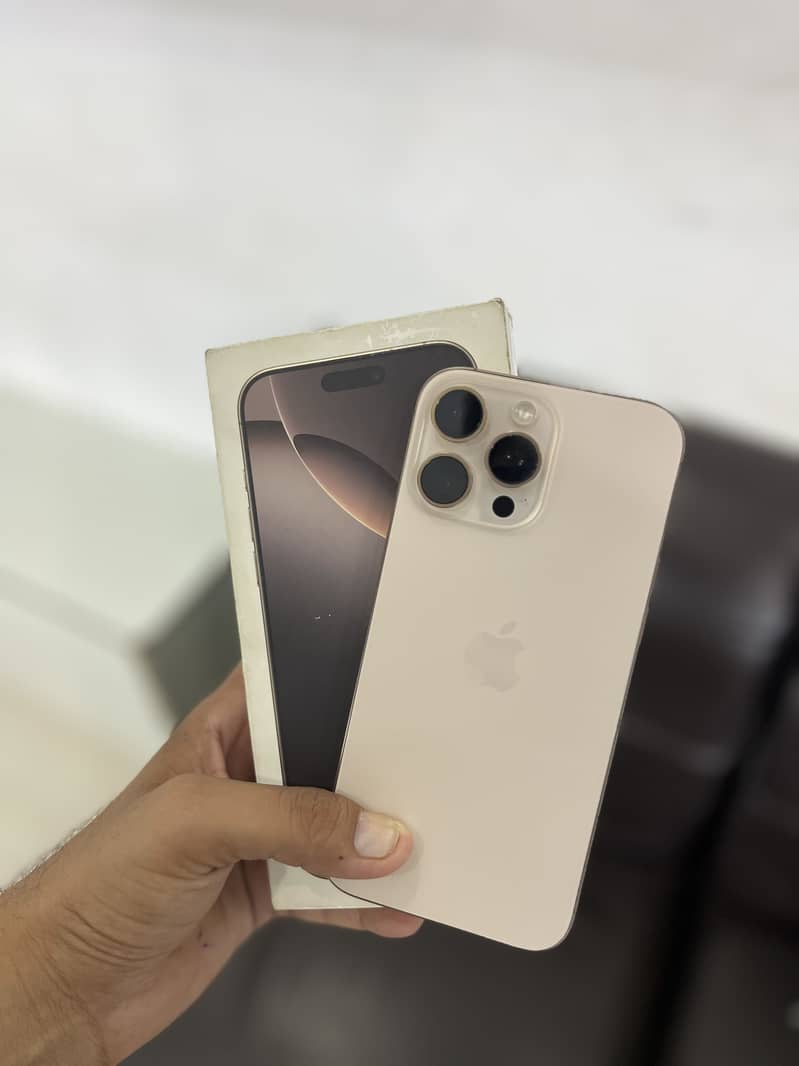 Apple iPhone 16 Pro Max 3