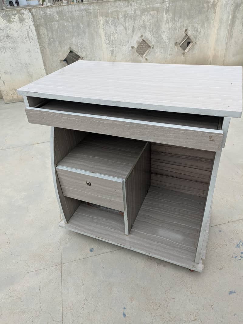 computer table 2
