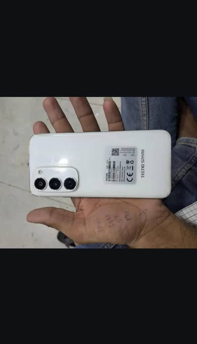 Tecno spark 40 pro plus