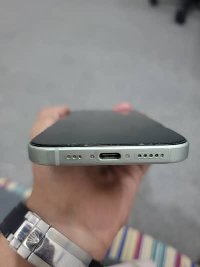 Apple iPhone 15