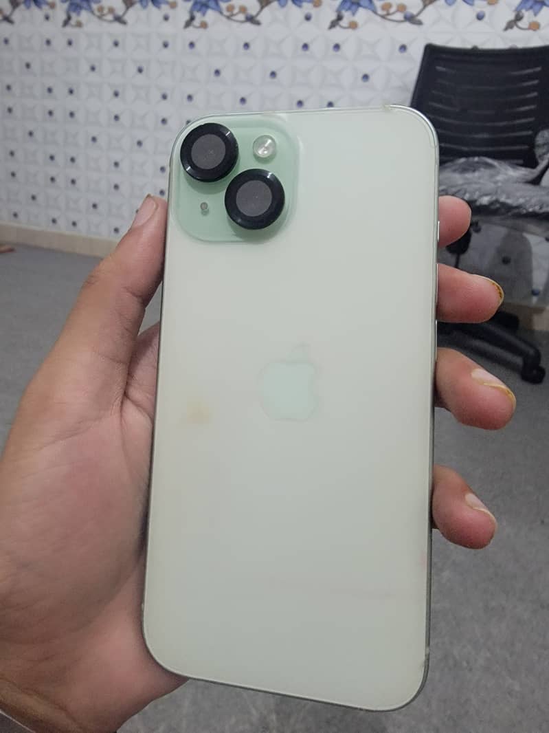 Apple iPhone 15 2