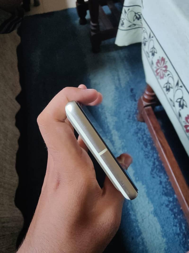 Google Pixel 7 3