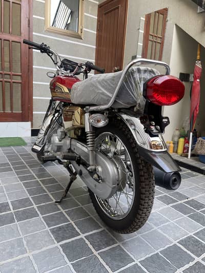 Honda CG 125 special gold edition self start