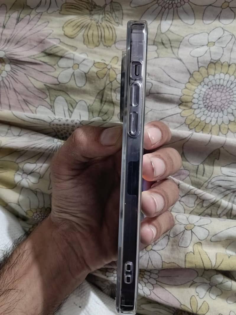Apple iPhone 14 Pro Max 3